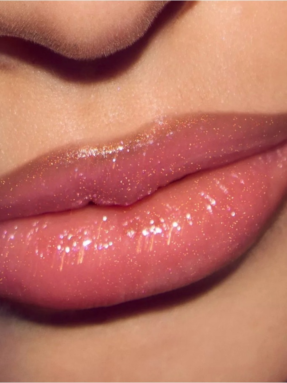⭐️BNIB⭐️Half Magic~Magic Drip Glitter Lip Gloss ~ Y2K Cherub
FULL SIZE